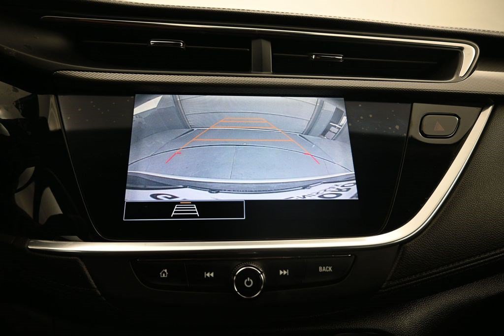 Used 2021 Summit White Buick Preferred image 14