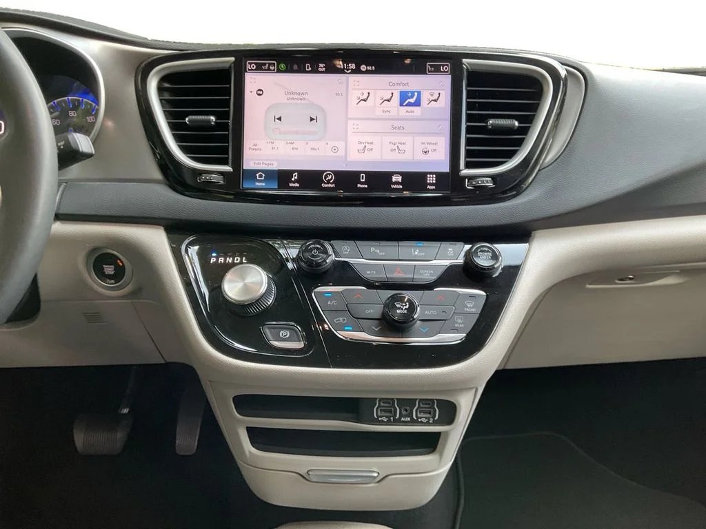 Used 2023 Blue Chrysler Touring L image 12