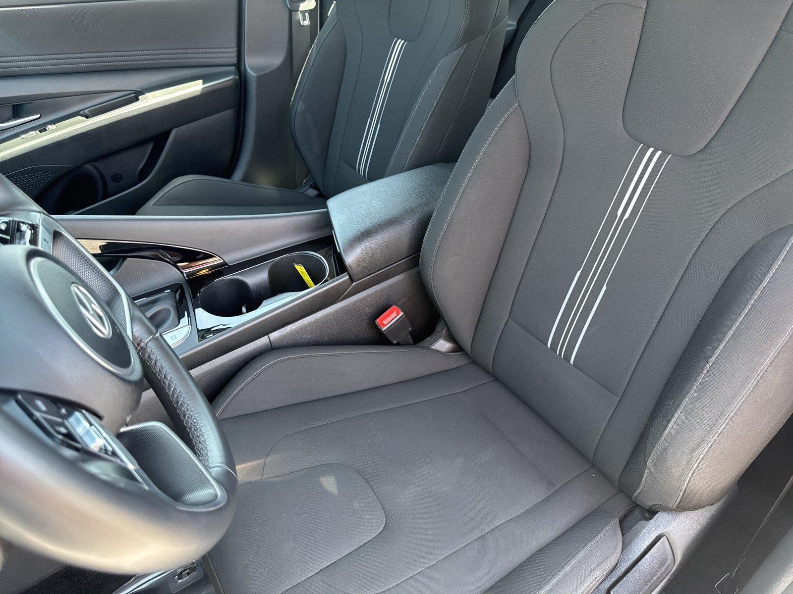Used 2025 Serenity White Hyundai SEL Convenience image 11