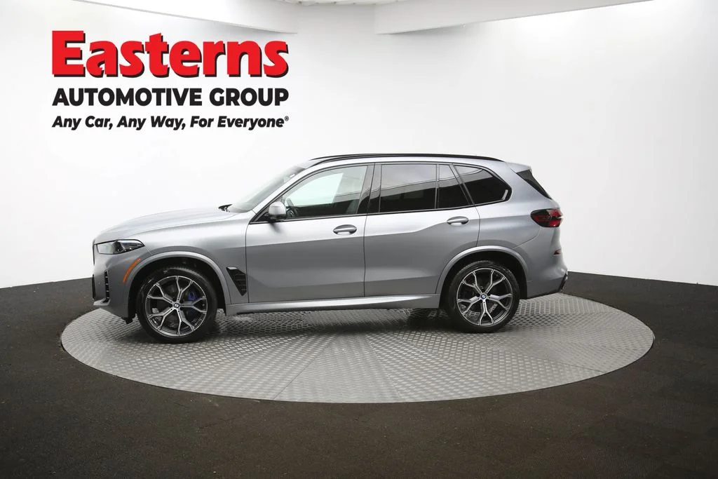 Used 2025 Gray BMW xDrive40i image 60