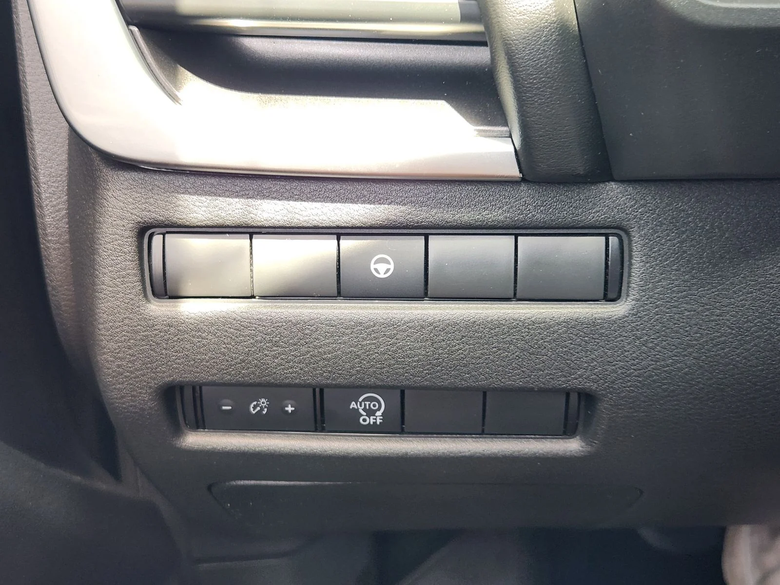 Used 2023 Black Nissan SV image 21