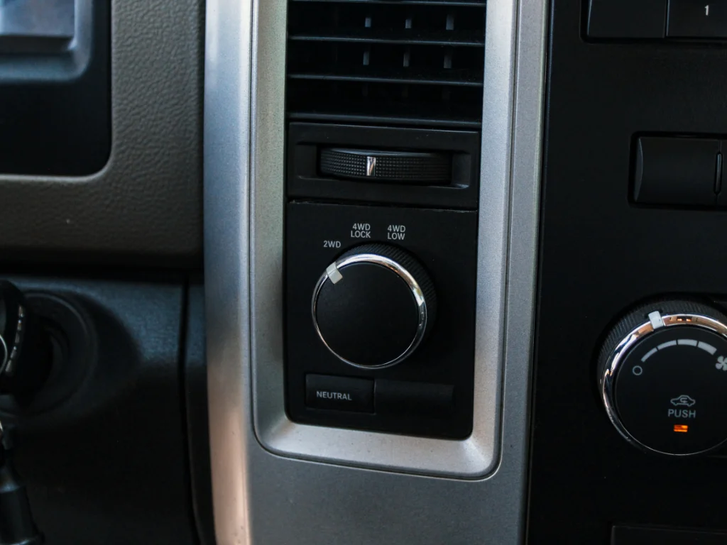 Used 2009 Mineral Gray Metallic Clearcoat Dodge SLT image 17