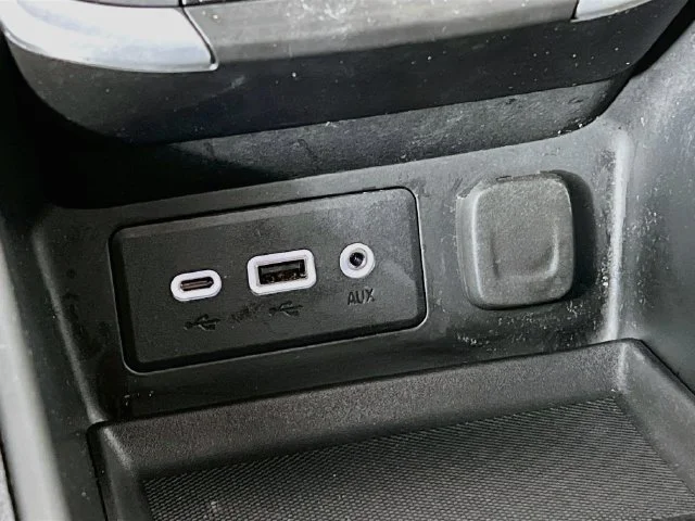 Used 2023 White GMC SLE image 20