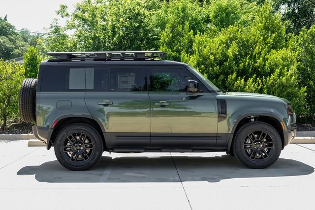 New 2026 Woolstone Green Land Rover S image 7