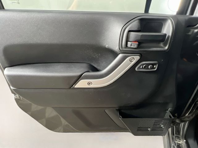 2017 Jeep Wrangler Unlimited Sahara - Photo 28