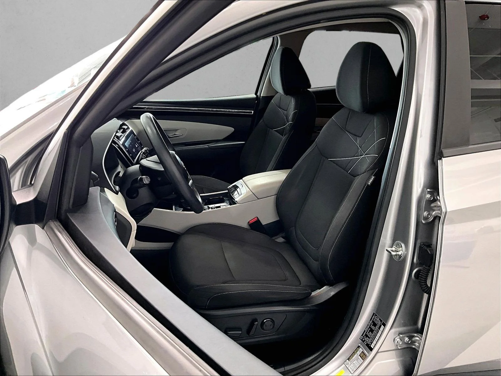 Used 2022 Shimmering Silver Hyundai SEL image 27