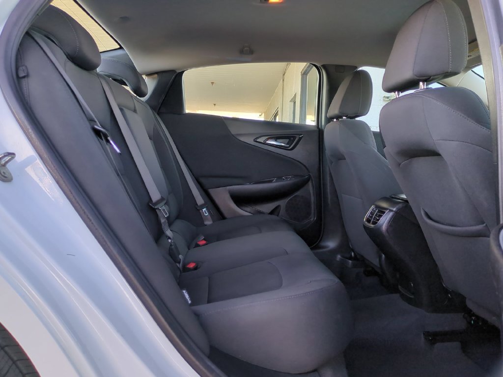 Used 2023 SUMMIT WHITE Chevrolet LT image 32