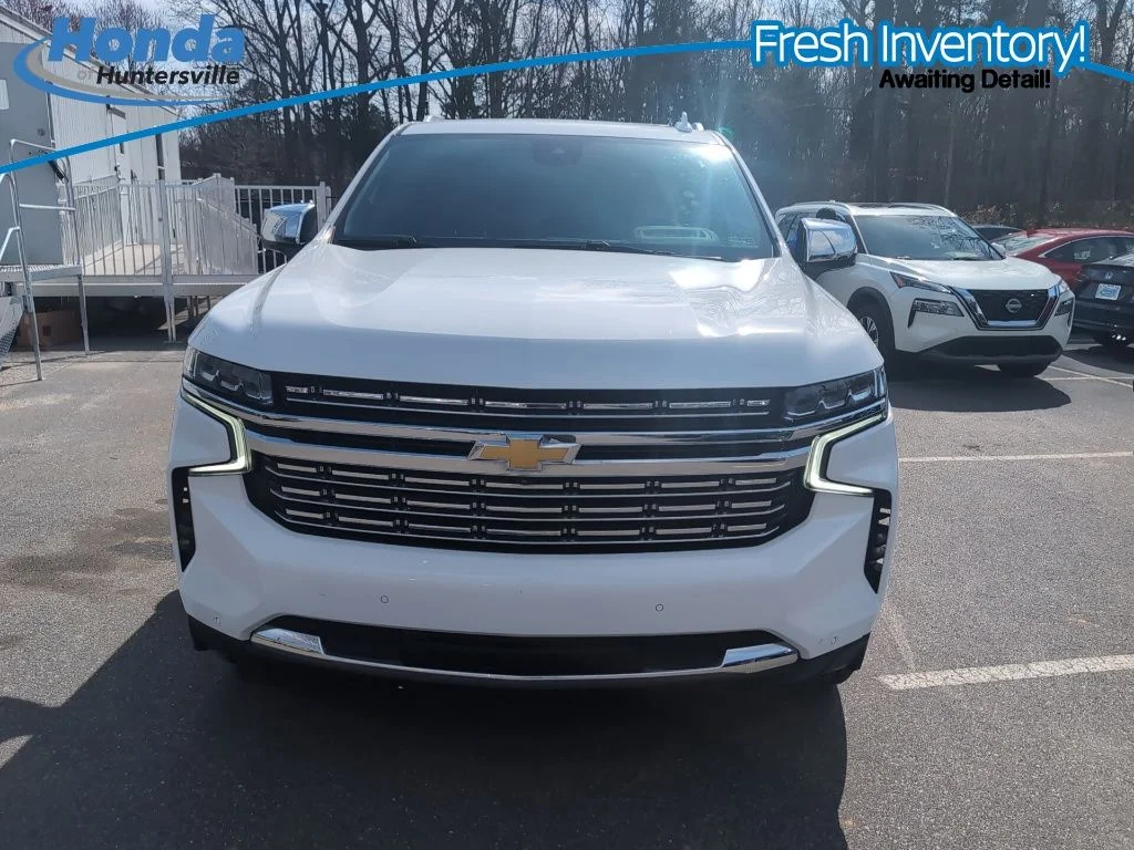Used 2023 Summit White Chevrolet Premier image 3