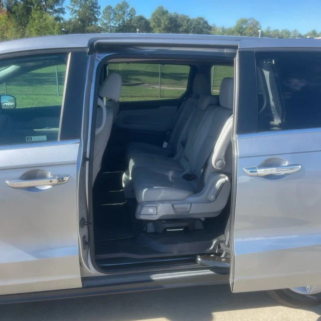Used 2019 Lunar Silver Metallic Honda EX-L image 15