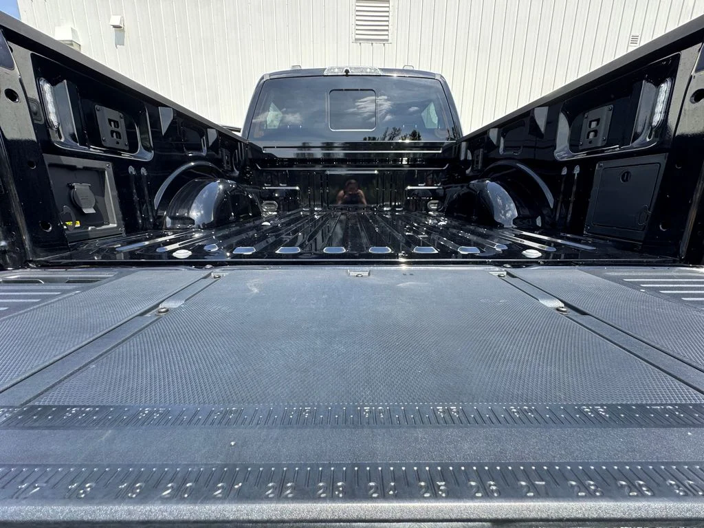 2025 Ford F-150 Raptor - Photo 38
