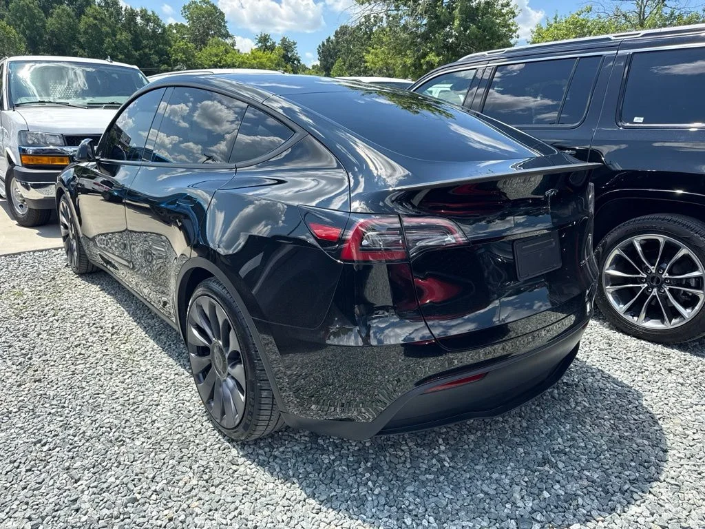 Used 2024  Tesla Performance image 6
