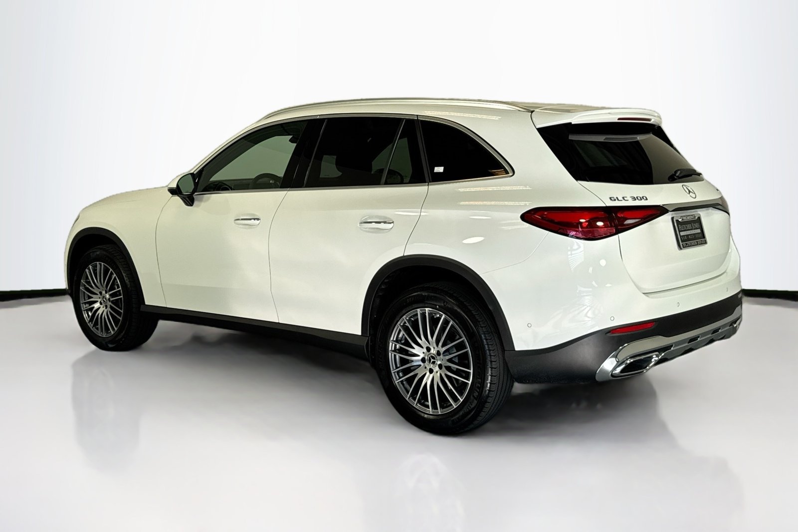 New 2026 Polar White Mercedes-Benz GLC 300 image 7