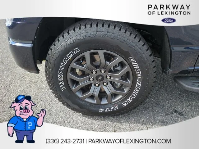 Used 2022 Blue Ford Tremor image 10