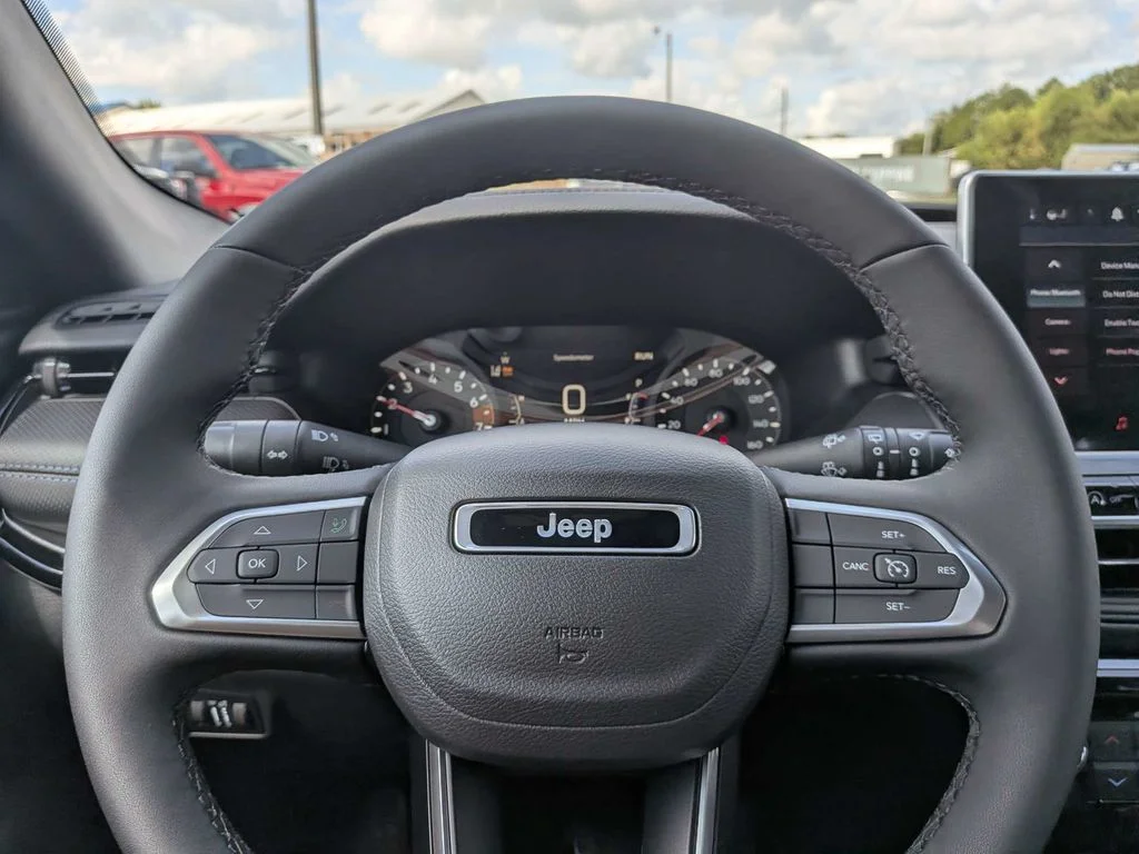 New 2026 Fathom Blue Pearl Coat Jeep Latitude image 22