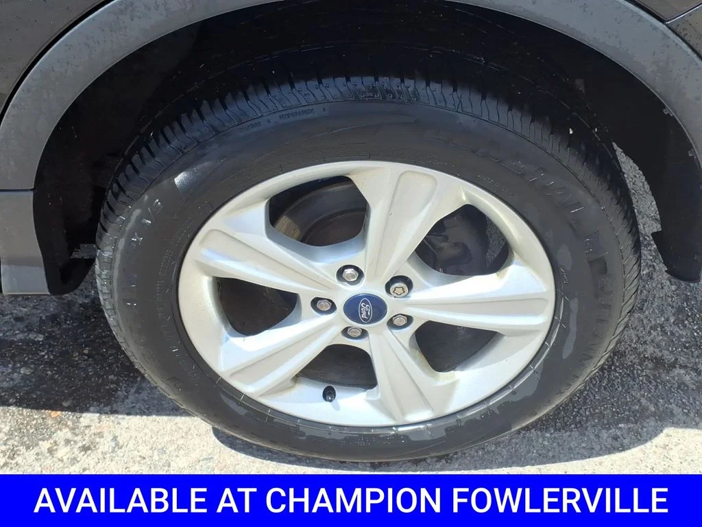 Used 2015 Black Ford SE image 7