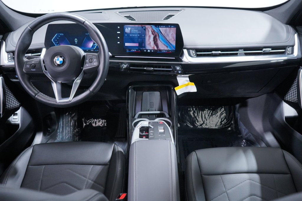 Used 2026 Jet Black BMW xDrive28i image 15