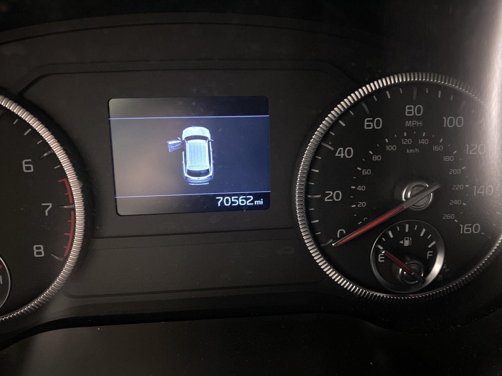 Used 2020 Snow White Pearl Kia  image 13