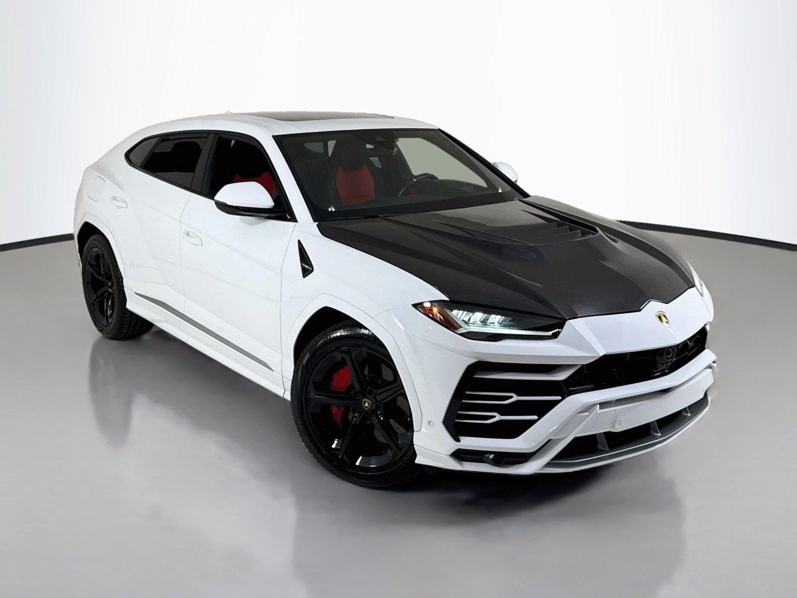 Used 2020 Bianco Icarus Metallic Lamborghini Carbon Bonnett | Custom Exhaust | Only 10K Miles image 47