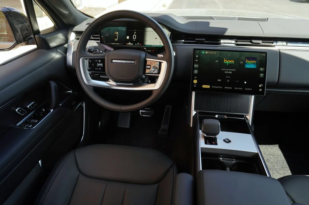 New 2026 Flux Silver Satin Land Rover SE image 15