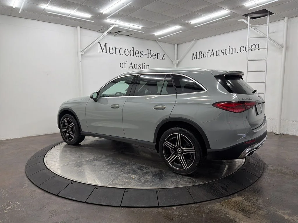 Used 2026 White Mercedes-Benz GLC 300 image 5