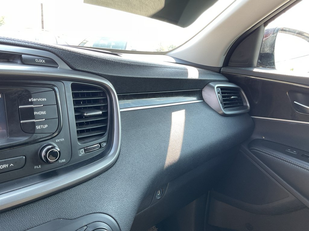 Used 2016 Dark Cherry Kia LX image 23