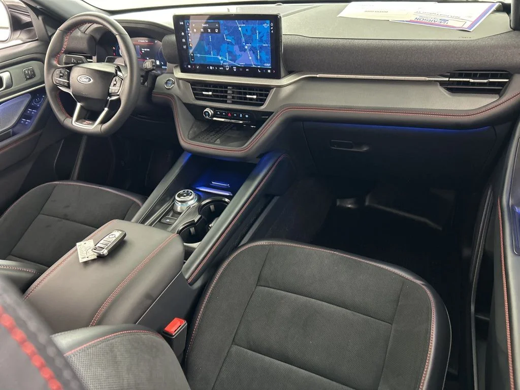 2025 Ford Explorer ST - Photo 32