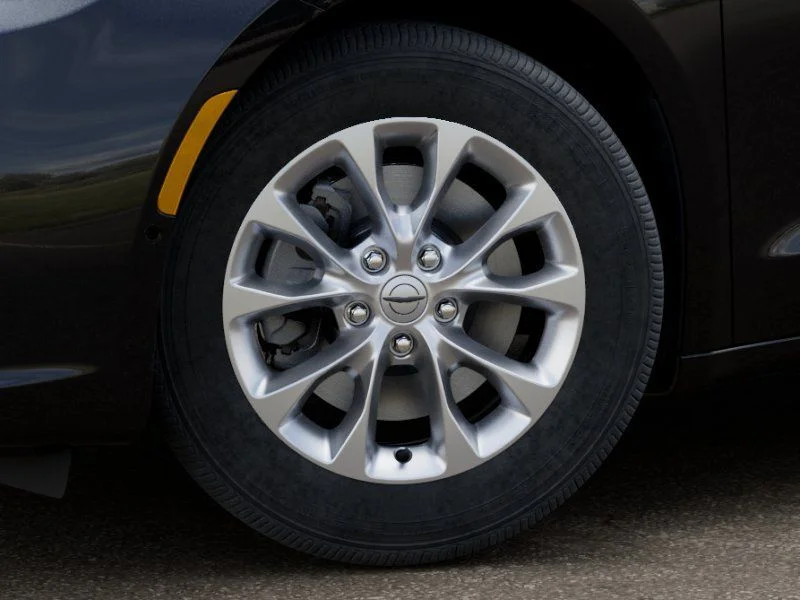 New 2026 Diamond Black Crystal Pearl-Coat Exterior Paint Chrysler Select image 9