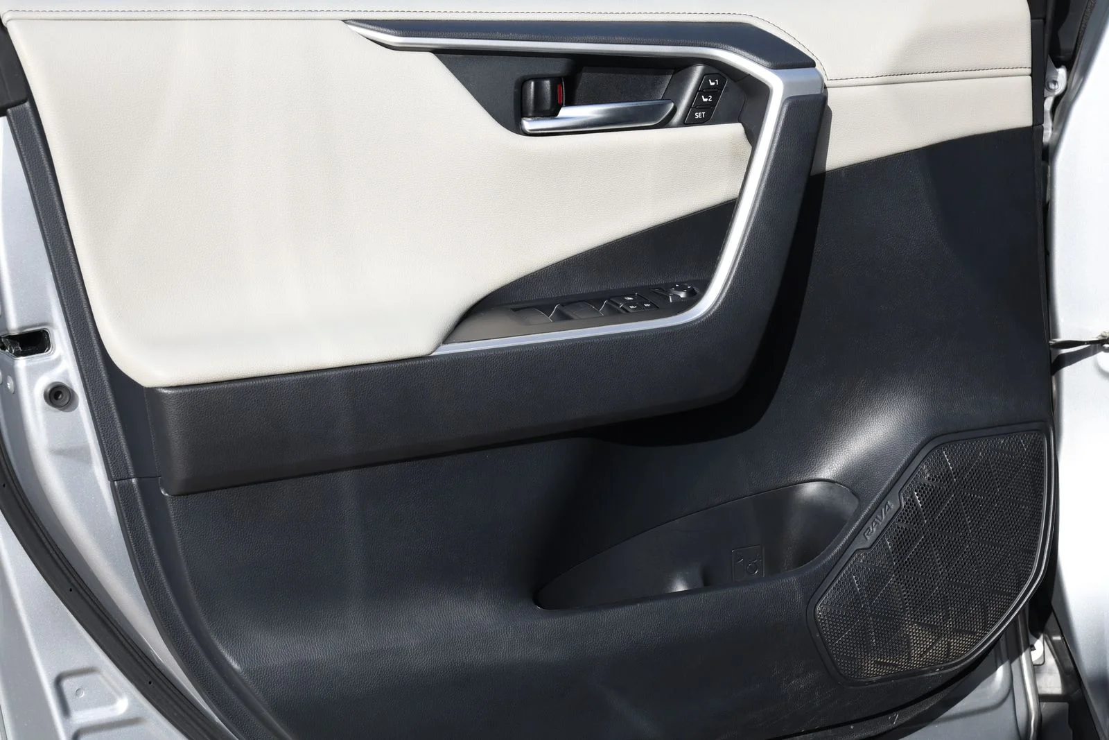 Used 2020 Silver Toyota Limited image 27