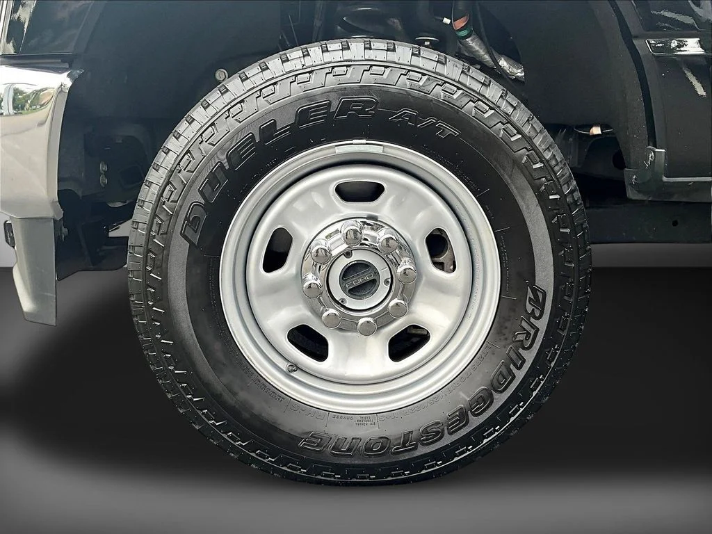 Used 2025 Black Metallic Ford XL image 29