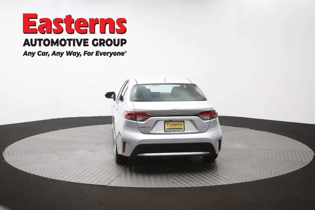 Used 2022 Silver Toyota LE image 35
