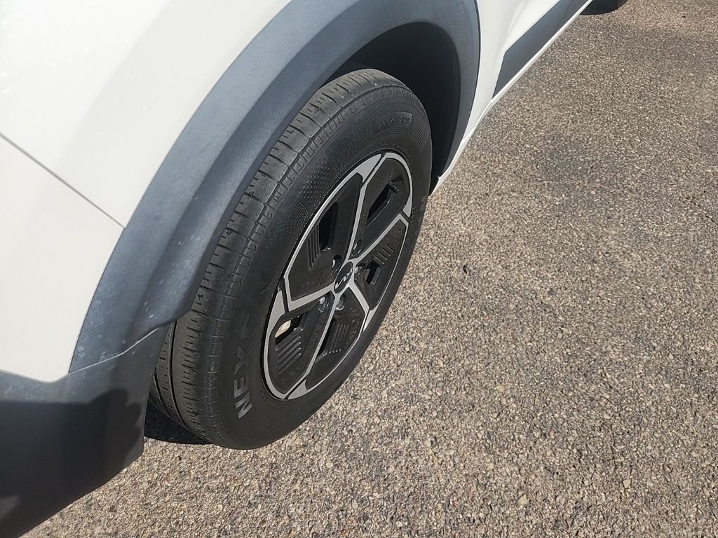 Used 2023 White Kia EX image 15