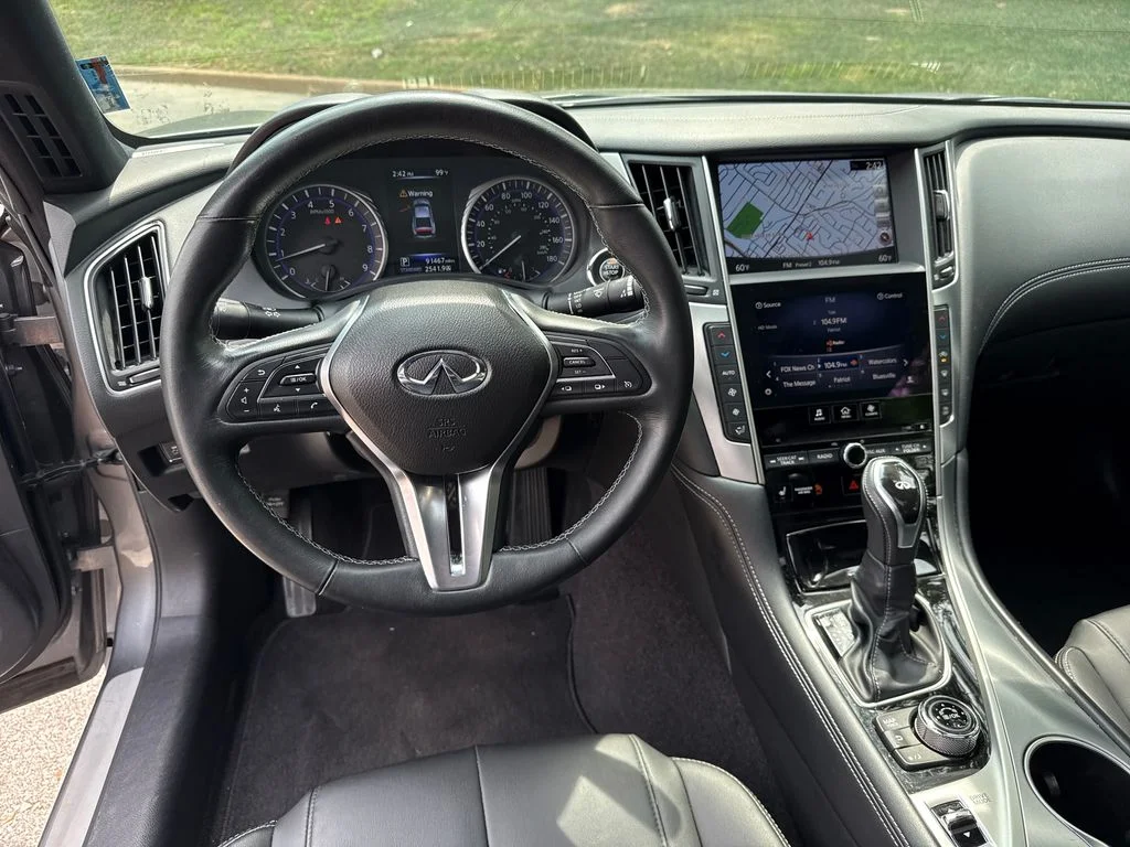 Used 2017 Gray INFINITI 3.0t Premium image 22
