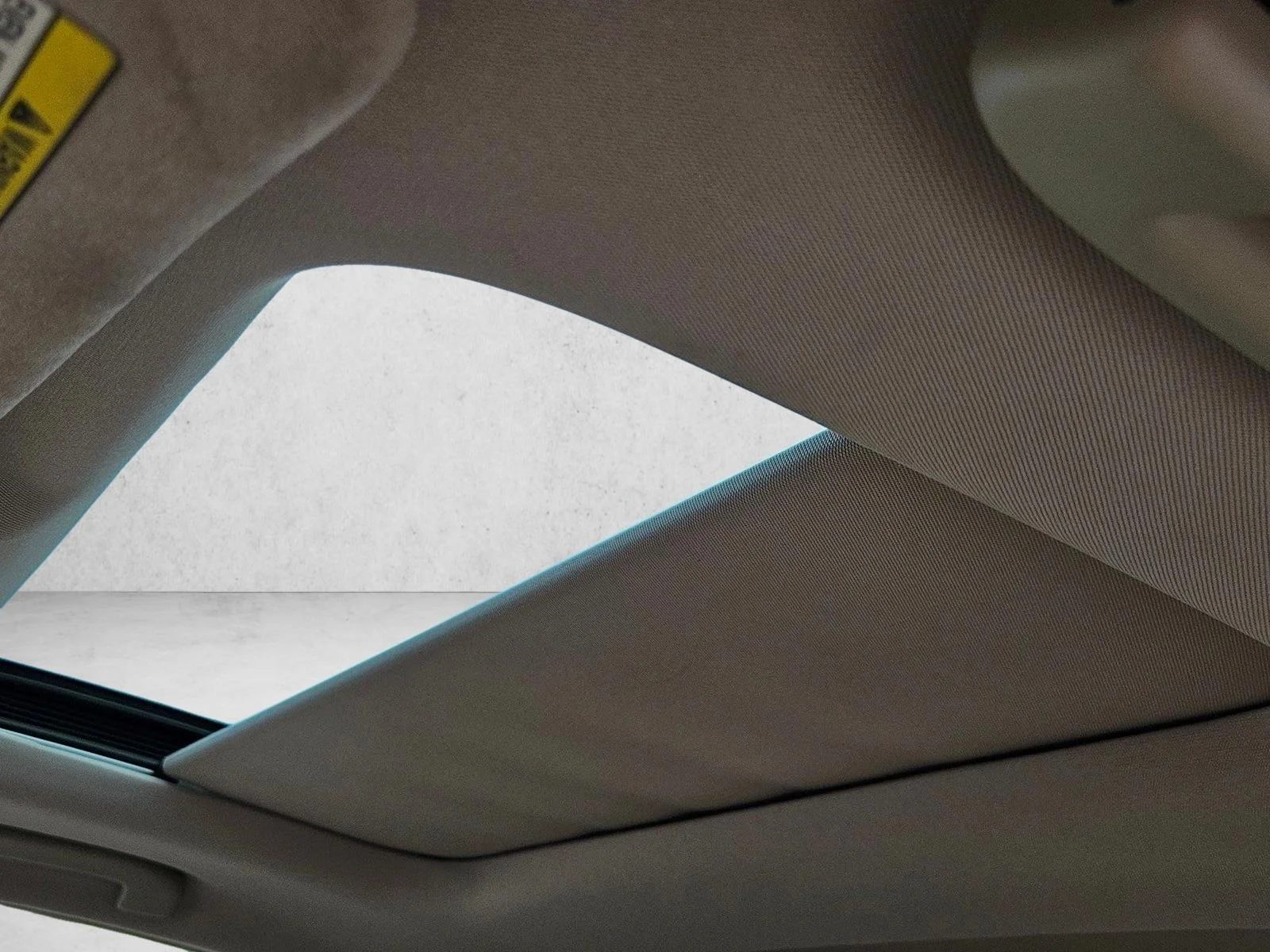 Used 2011 Glacier Pearl Nissan LE image 16