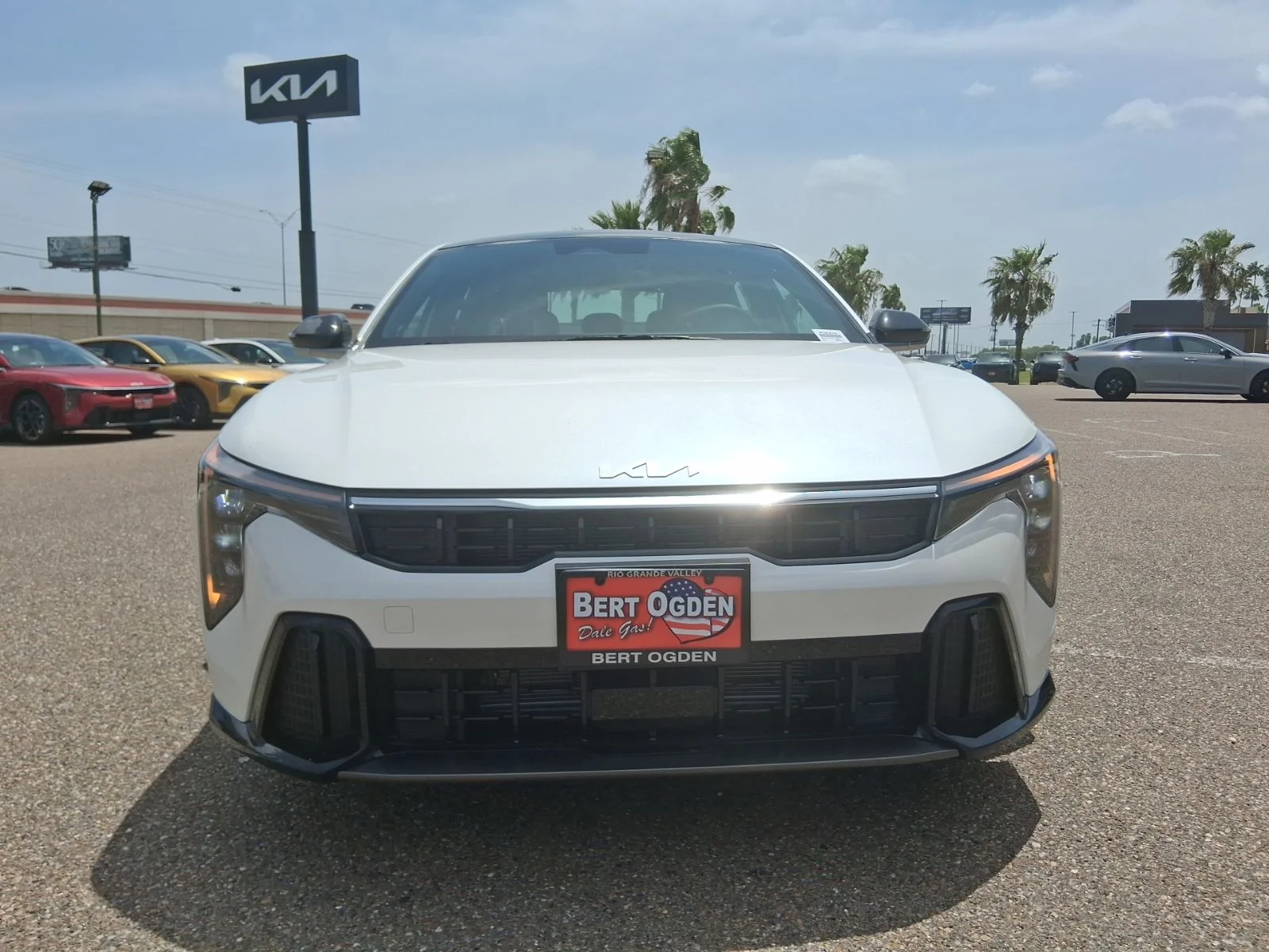 New 2026 White Kia GT-Line image 2