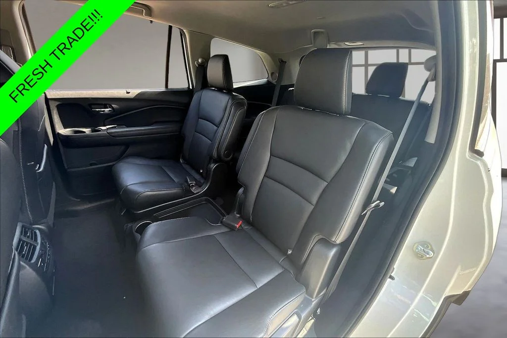 Used 2022  Honda Touring image 22