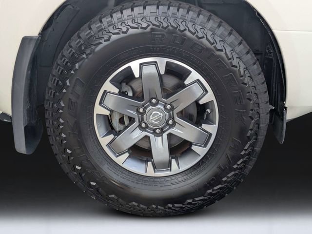 Used 2017 White Nissan Desert Runner image 11