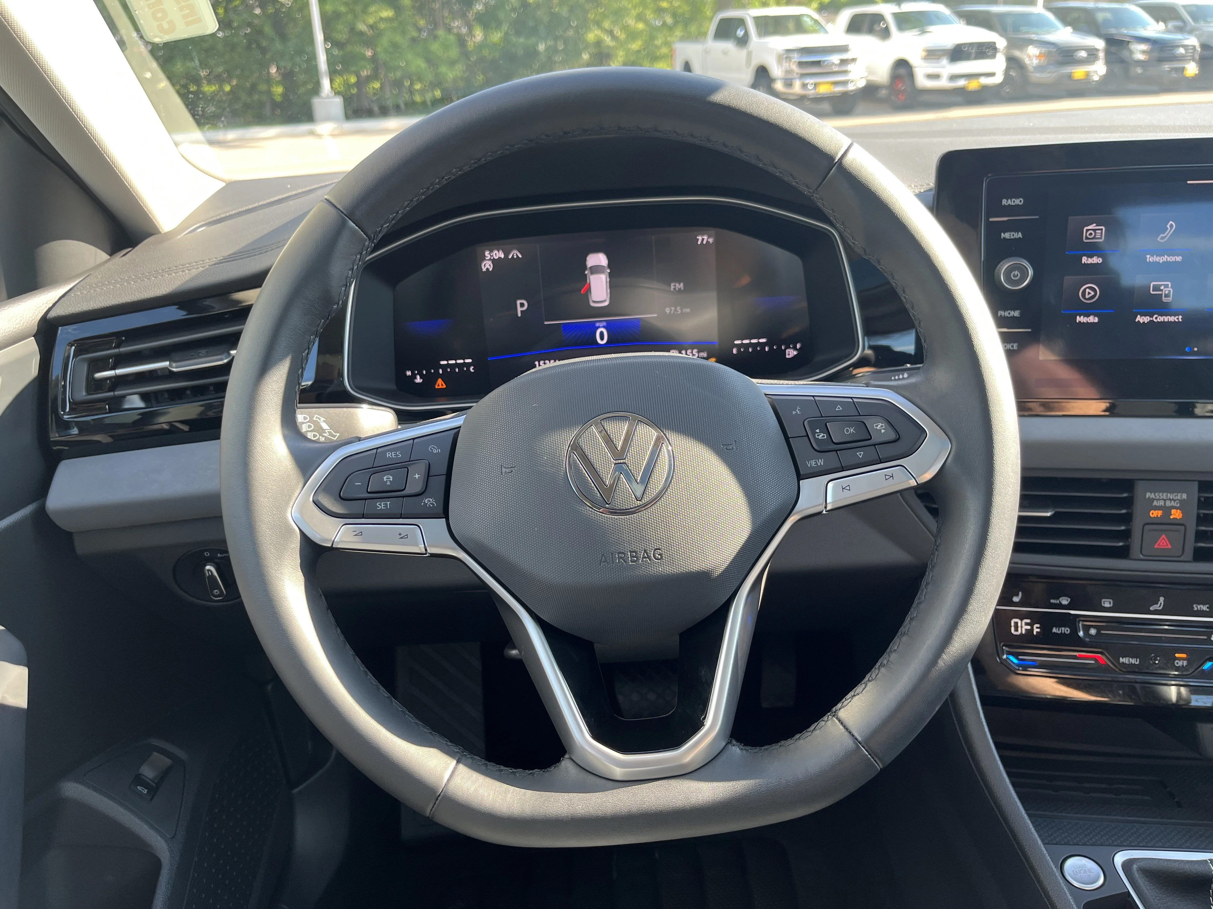 Used 2025 Platinum Gray Metallic Volkswagen SE image 12
