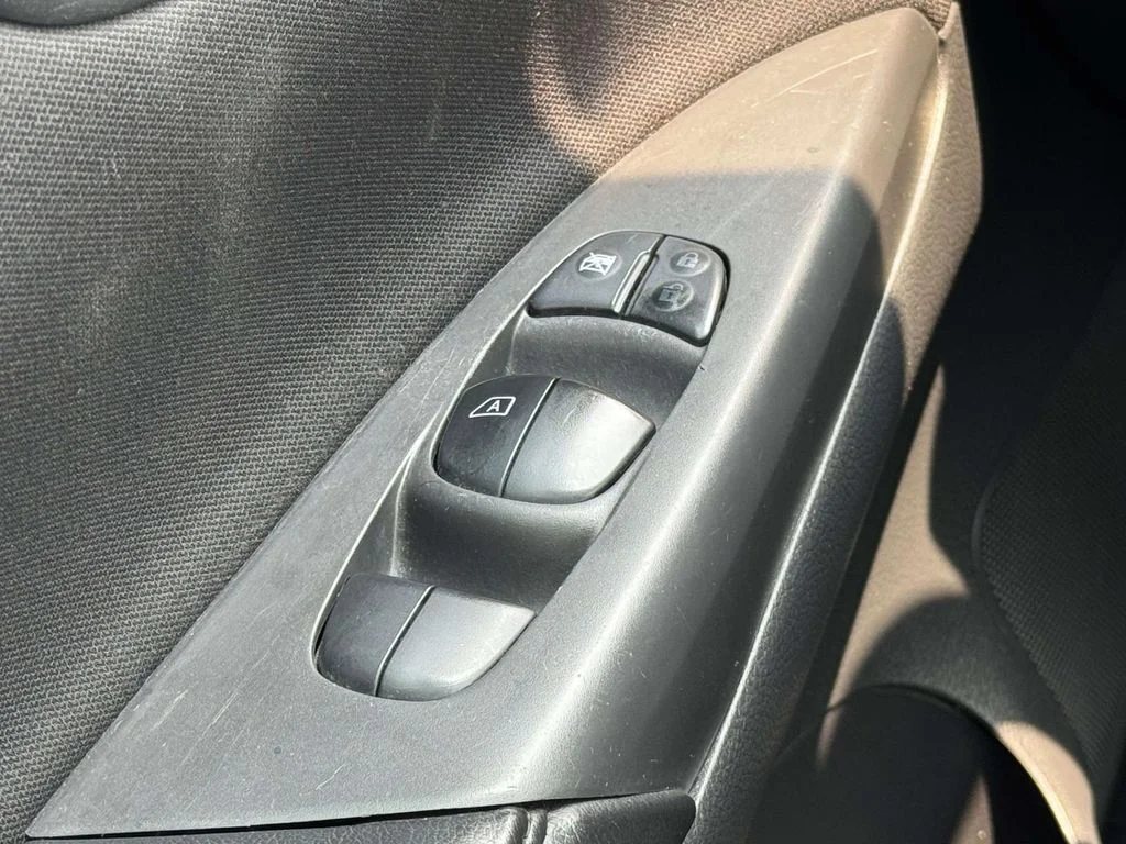 Used 2019 Gray Nissan S image 26