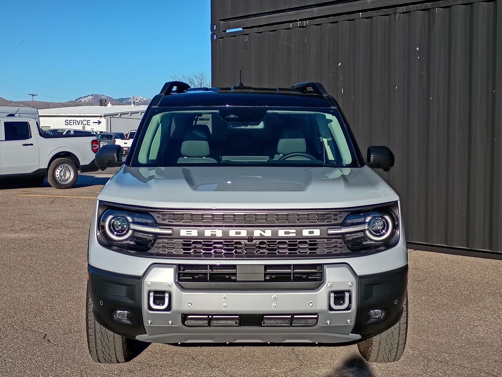 View vehicle photo 2