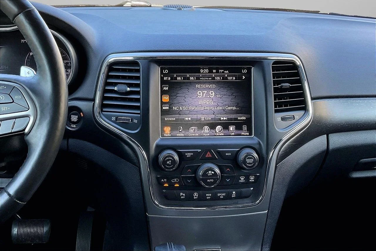 Used 2017 White Jeep Altitude image 12
