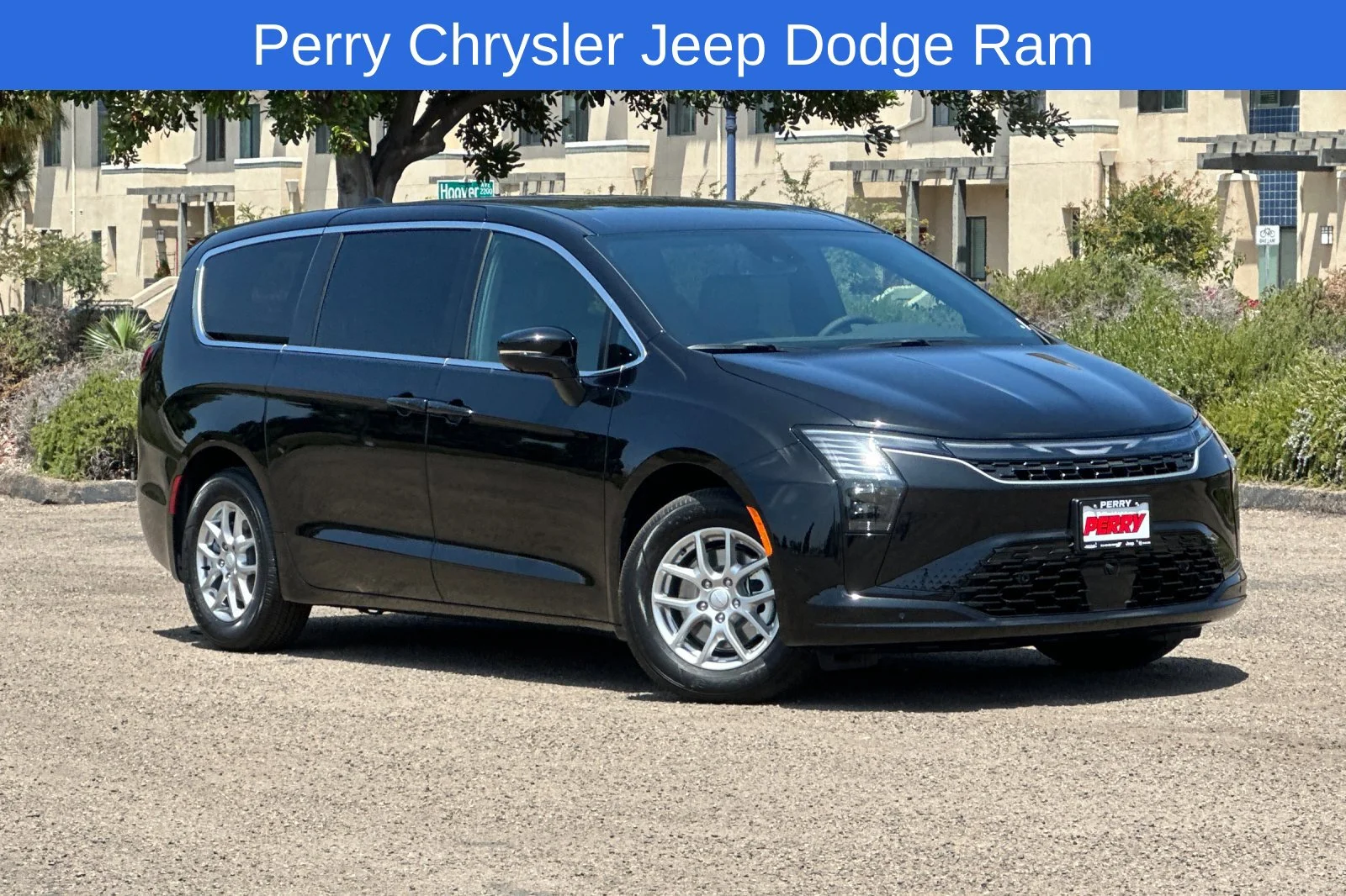 2027 Chrysler Pacifica Select