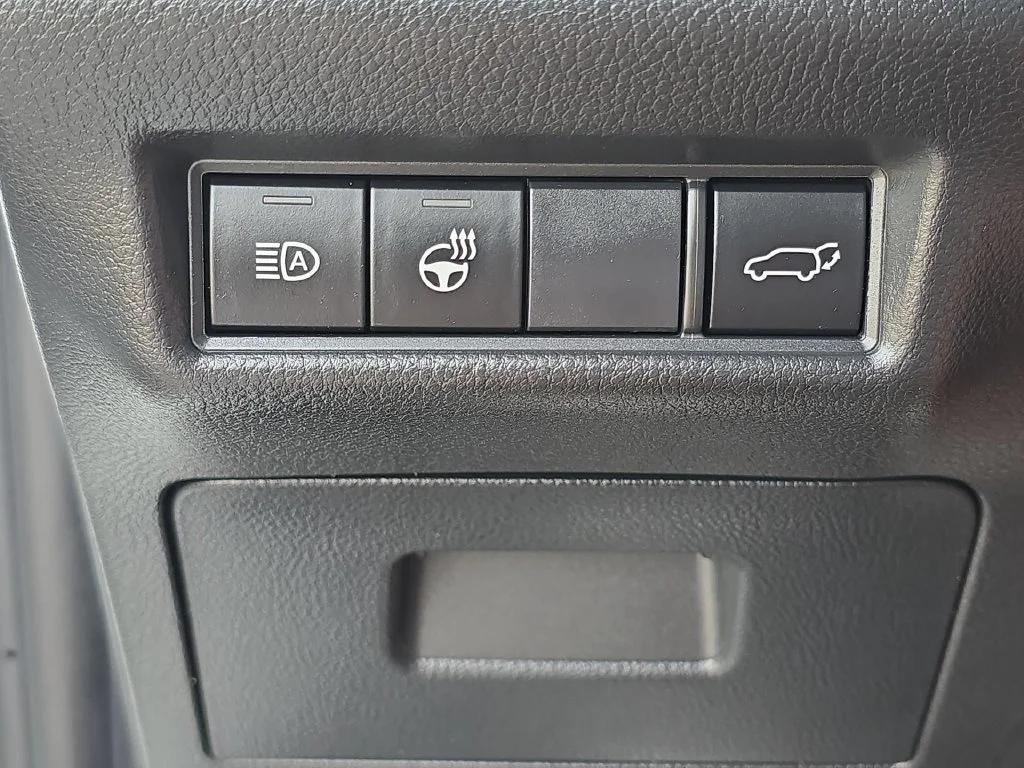 Used 2024  Toyota XLE image 21