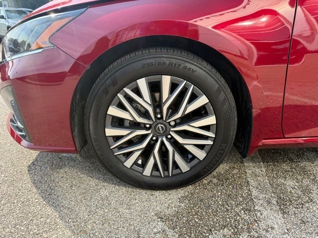 Used 2024 Red Nissan 2.5 SV image 11