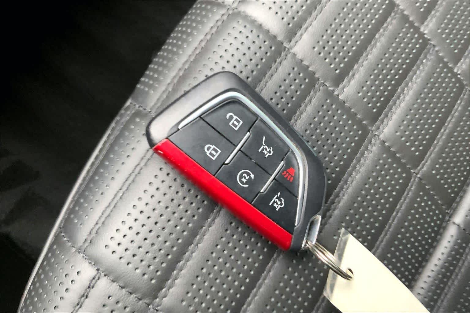 Used 2024 Argent Silver Metallic Cadillac AWD V-Series image 14