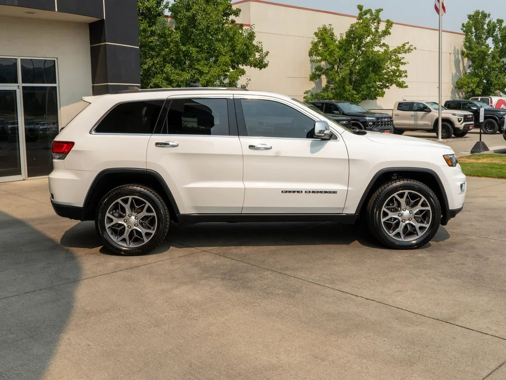 Used 2021 White Jeep Limited image 8