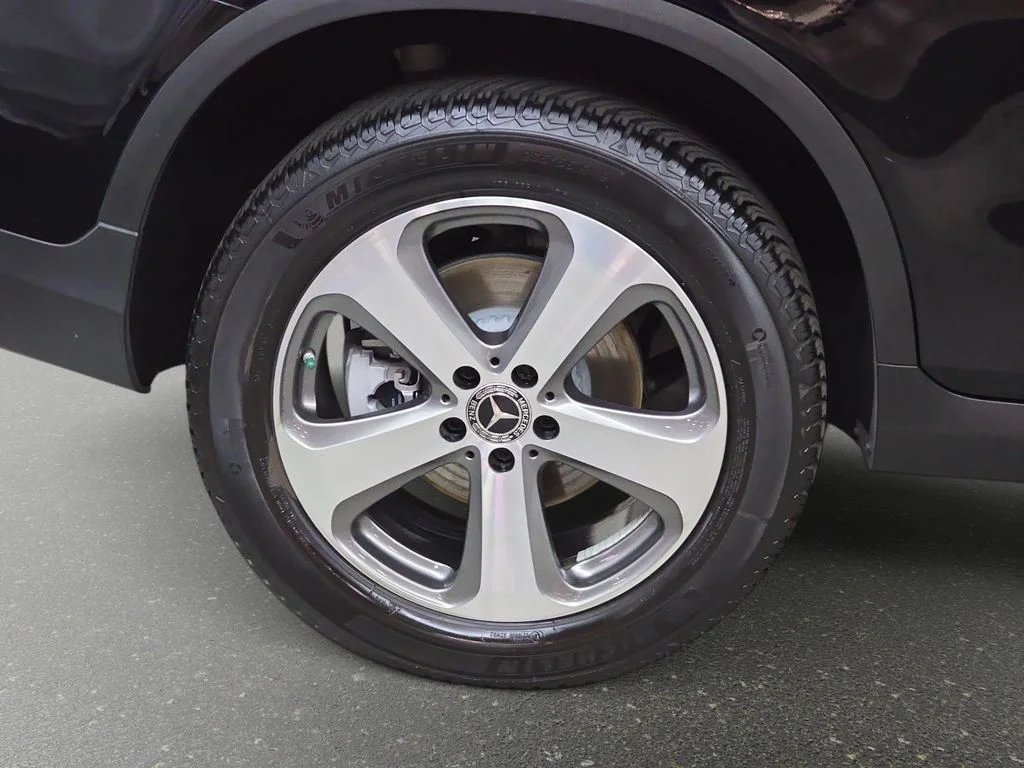 Used 2019 Black Mercedes-Benz GLC 300 image 34