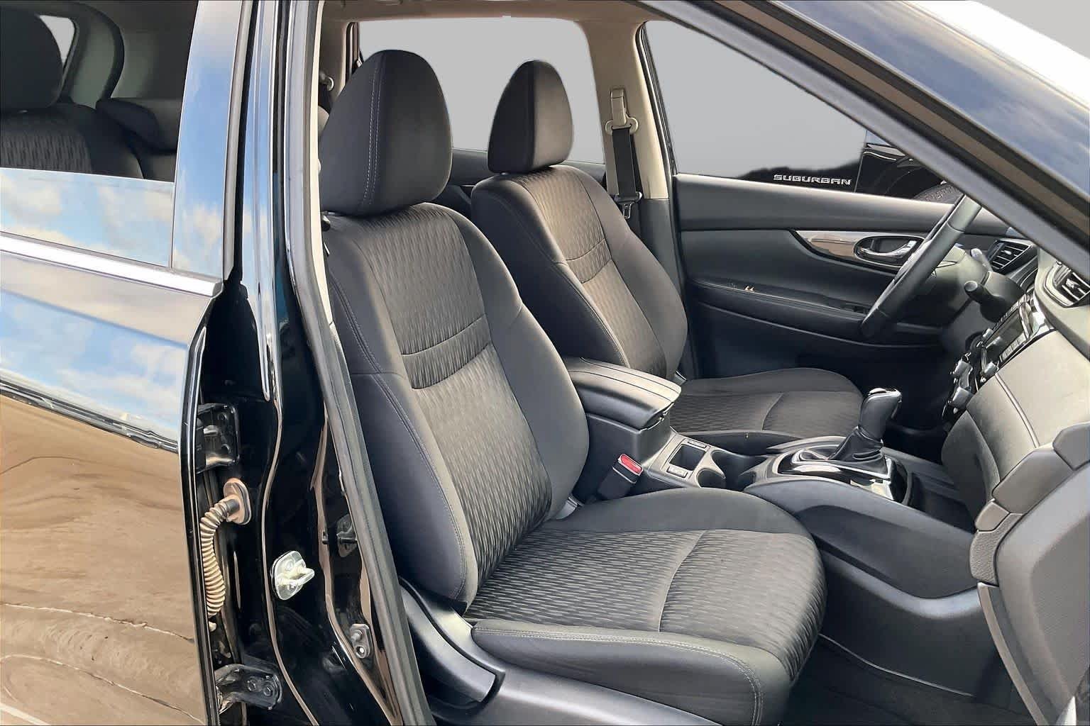 Used 2019 Magnetic Black Pearl Nissan S image 9