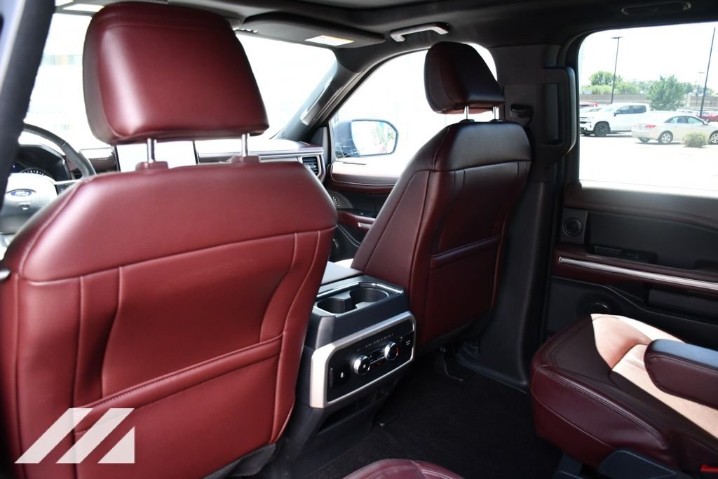 Used 2023  Ford Limited image 24