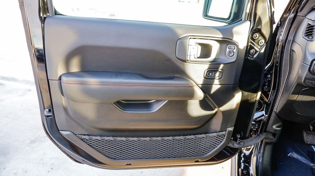 New 2026 Black Clearcoat Jeep Rubicon X image 25