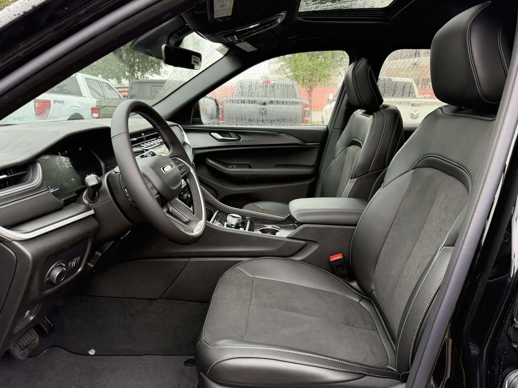 2025 Jeep Grand Cherokee Altitude - Photo 14